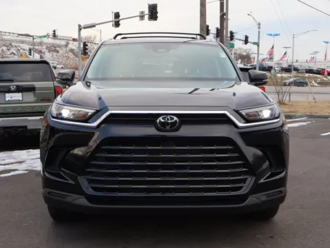 Photos of 2024 Toyota Grand Highlander XLE for sale in Kansas City, MO at Jay Wolfe Honda