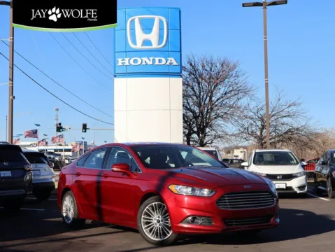 Red 2016 Ford Fusion SE for sale in Kansas City, MO