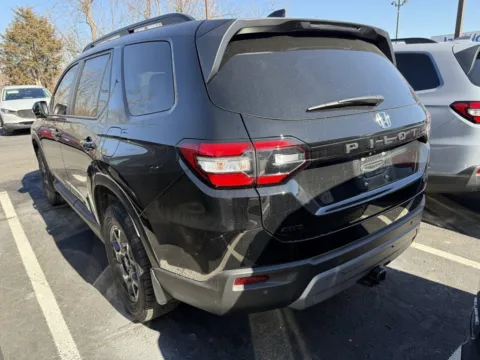 More photos of 2025 Honda Pilot TrailSport at Jay Wolfe Honda, MO
