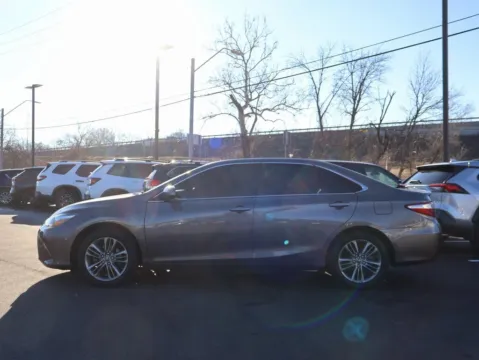 More photos of 2017 Toyota Camry SE at Jay Wolfe Honda, MO