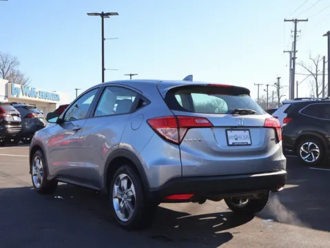 More photos of 2017 Honda HR-V LX at Jay Wolfe Honda, MO