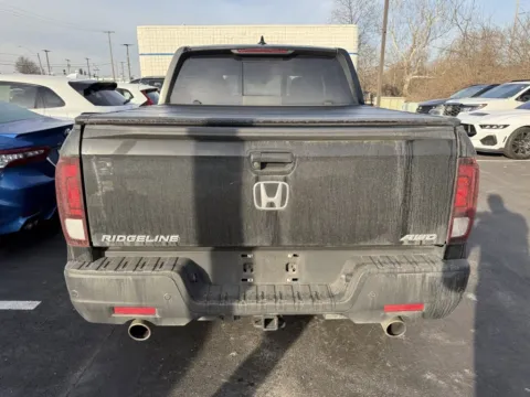 More photos of 2021 Honda Ridgeline Black Edition at Jay Wolfe Honda, MO