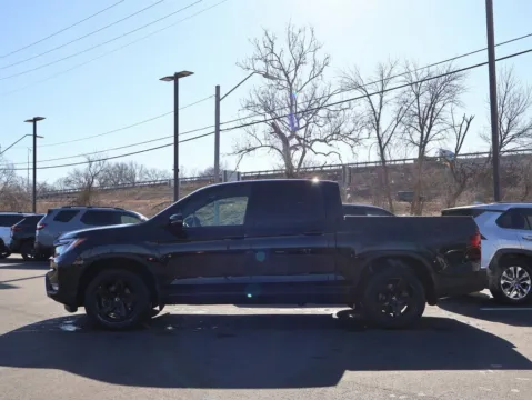 More photos of 2023 Honda Ridgeline Black Edition at Jay Wolfe Honda, MO