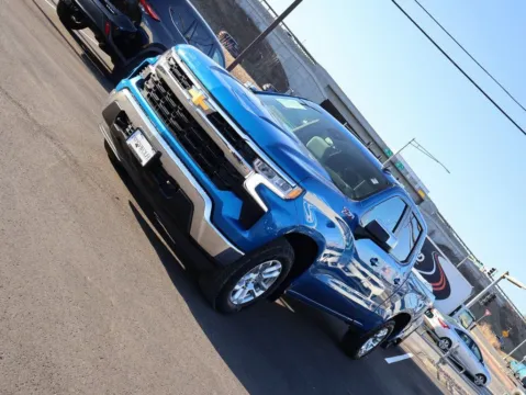 Another view of 2023 Chevrolet Silverado 1500 LT for sale in Kansas City, MO at Jay Wolfe Honda
