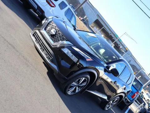 Another view of 2023 Nissan Rogue SL for sale in Kansas City, MO at Jay Wolfe Honda