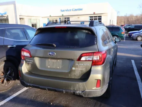 More photos of 2016 Subaru Outback 2.5i Premium at Jay Wolfe Honda, MO