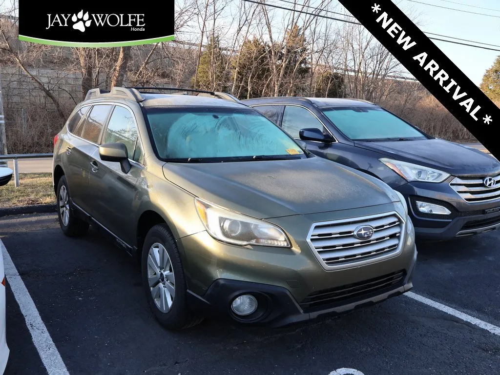 Green 2016 Subaru Outback 2.5i Premium for sale in Kansas City, MO