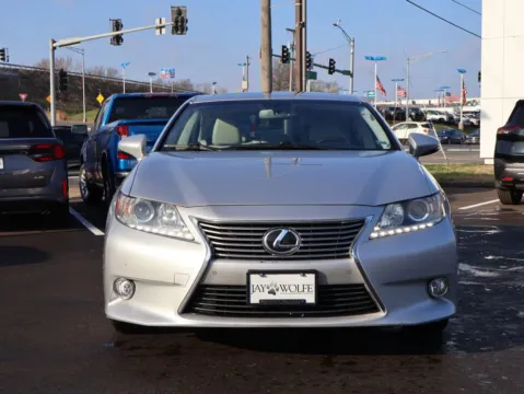 Photos of 2013 Lexus ES 350 4dr Sdn for sale in Kansas City, MO at Jay Wolfe Honda