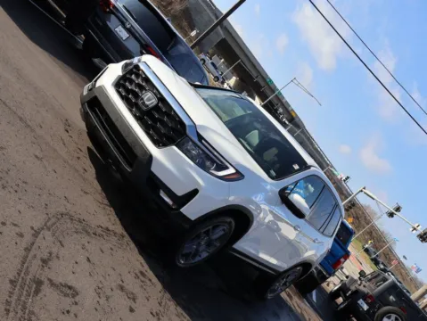 Another view of 2023 Honda Passport EX-L for sale in Kansas City, MO at Jay Wolfe Honda