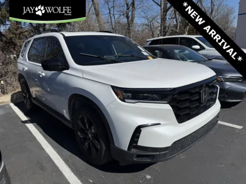 White 2025 Honda Pilot Black Edition for sale in Kansas City, MO