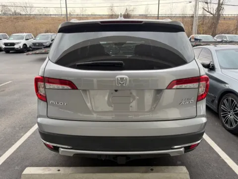 More photos of 2022 Honda Pilot Elite at Jay Wolfe Honda, MO