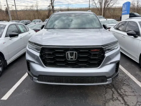 Photos of 2025 Honda Pilot TrailSport for sale in Kansas City, MO at Jay Wolfe Honda