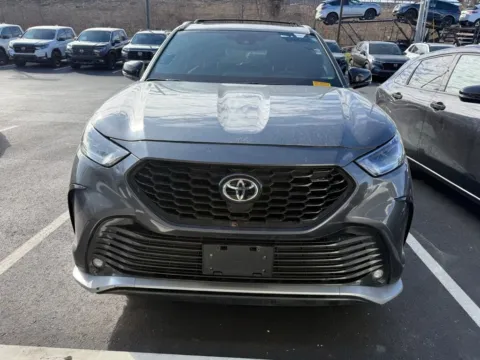 Photos of 2021 Toyota Highlander XSE for sale in Kansas City, MO at Jay Wolfe Honda