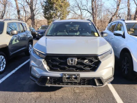 Photos of 2025 Honda CR-V Hybrid Sport-L for sale in Kansas City, MO at Jay Wolfe Honda