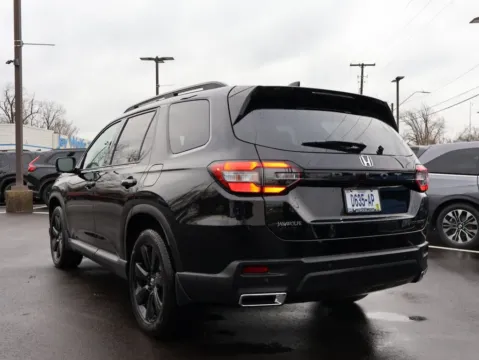 More photos of 2025 Honda Pilot Black Edition at Jay Wolfe Honda, MO