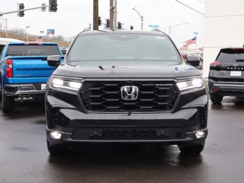 Photos of 2025 Honda Pilot Black Edition for sale in Kansas City, MO at Jay Wolfe Honda