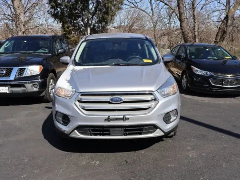 Photos of 2019 Ford Escape SE for sale in Kansas City, MO at Jay Wolfe Honda