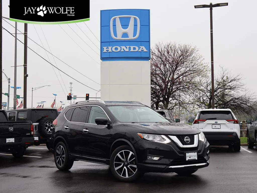 Black 2018 Nissan Rogue SL for sale in Kansas City, MO