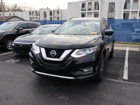 Another view of 2018 Nissan Rogue SL for sale in Kansas City, MO at Jay Wolfe Honda