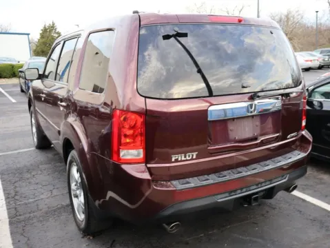 More photos of 2015 Honda Pilot EX at Jay Wolfe Honda, MO