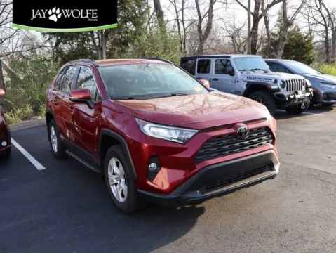 Red 2019 Toyota RAV4 XLE for sale in Kansas City, MO