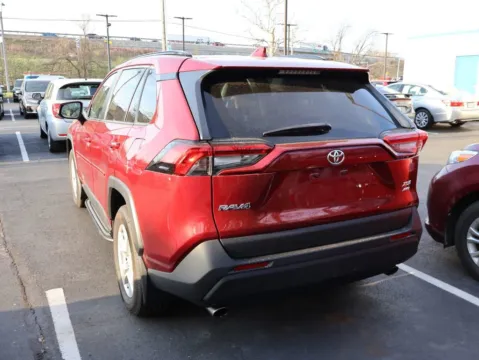More photos of 2019 Toyota RAV4 XLE at Jay Wolfe Honda, MO