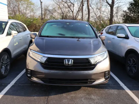 Photos of 2023 Honda Odyssey EX-L for sale in Kansas City, MO at Jay Wolfe Honda