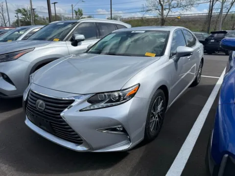 Another view of 2018 Lexus ES 350 for sale in Kansas City, MO at Jay Wolfe Honda
