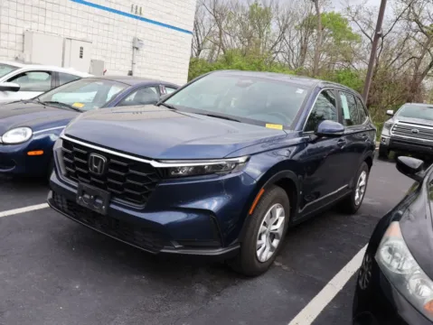 More photos of 2023 Honda CR-V LX at Jay Wolfe Honda, MO
