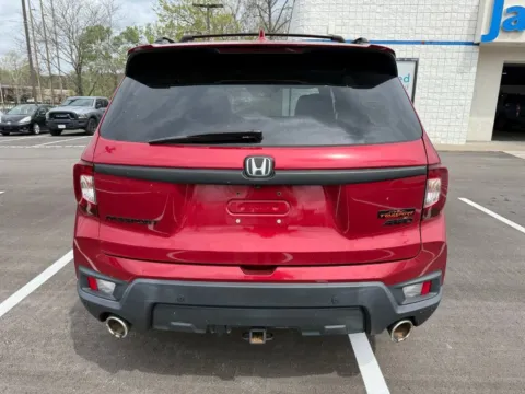 More photos of 2022 Honda Passport TrailSport at Jay Wolfe Honda, MO