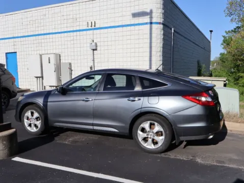 More photos of 2010 Honda Accord Crosstour EX-L at Jay Wolfe Honda, MO
