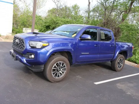 More photos of 2023 Toyota Tacoma TRD Sport at Jay Wolfe Honda, MO