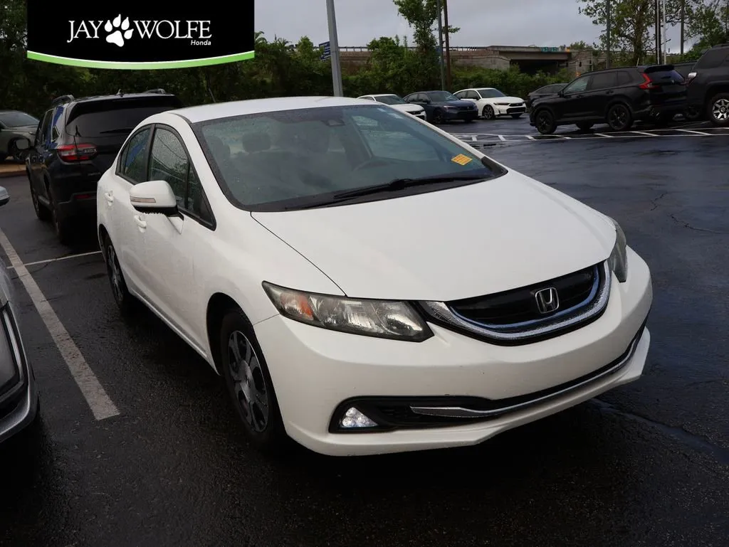 White 2013 Honda Civic Hybrid for sale in Kansas City, MO