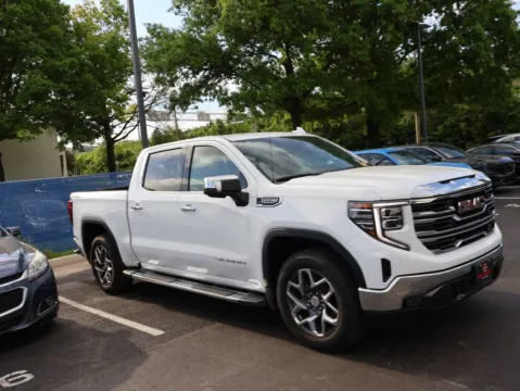 More photos of 2023 GMC Sierra 1500 SLT at Jay Wolfe Honda, MO