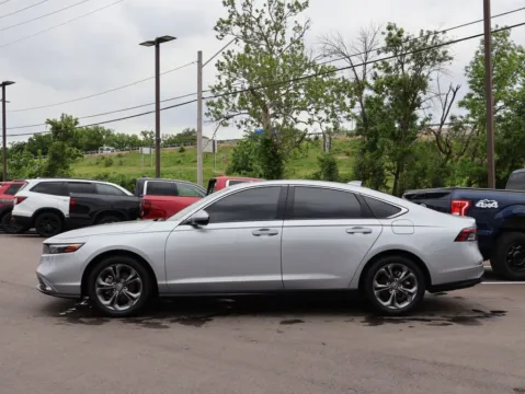 More photos of 2024 Honda Accord Sedan EX at Jay Wolfe Honda, MO