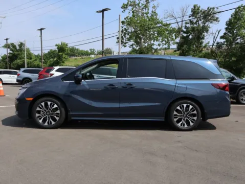 Photos of 2026 Honda Odyssey Elite for sale in Kansas City, MO at Jay Wolfe Honda