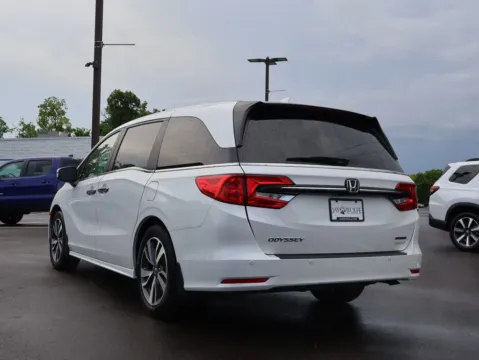 More photos of 2024 Honda Odyssey Touring at Jay Wolfe Honda, MO