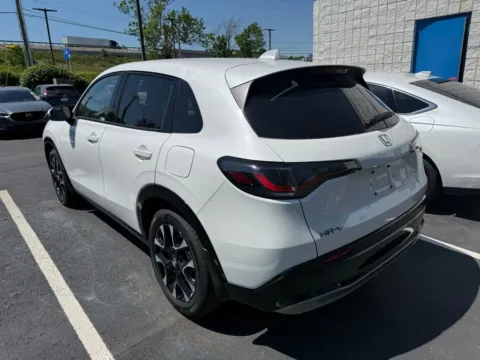 More photos of 2026 Honda HR-V EX-L at Jay Wolfe Honda, MO
