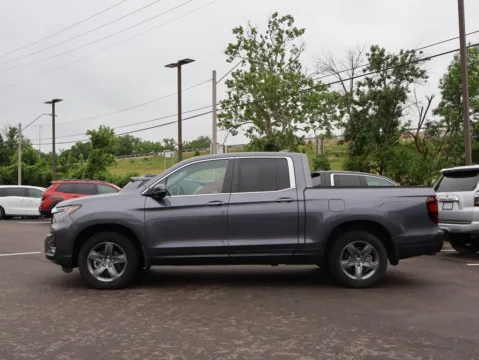 More photos of 2023 Honda Ridgeline RTL at Jay Wolfe Honda, MO