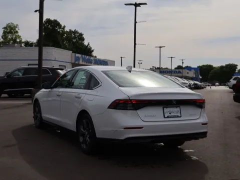 More photos of 2023 Honda Accord Sedan EX at Jay Wolfe Honda, MO