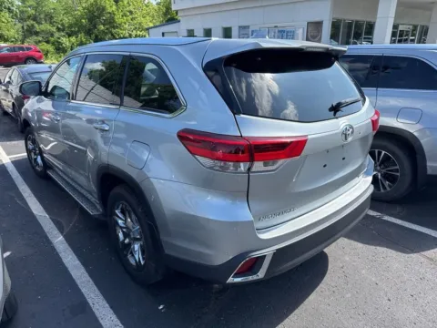More photos of 2018 Toyota Highlander Limited Platinum at Jay Wolfe Honda, MO