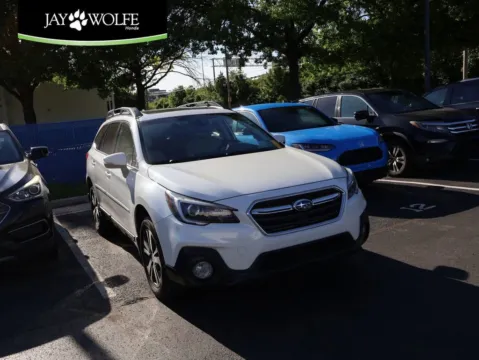 White 2018 Subaru Outback Limited for sale in Kansas City, MO