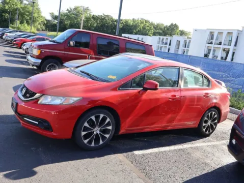 More photos of 2013 Honda Civic Sdn Si at Jay Wolfe Honda, MO