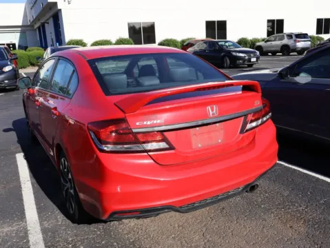 More photos of 2013 Honda Civic Sdn Si at Jay Wolfe Honda, MO