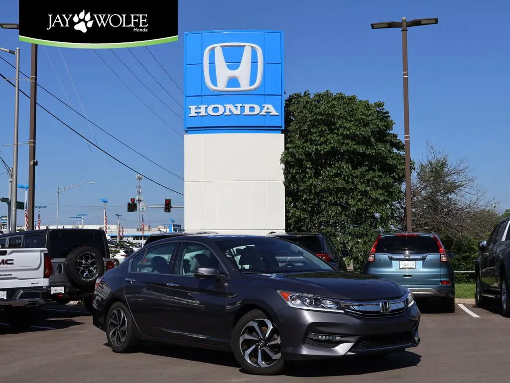 Gray 2017 Honda Accord Sedan EX-L for sale in Kansas City, MO