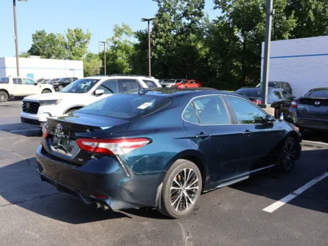 More photos of 2020 Toyota Camry SE at Jay Wolfe Honda, MO