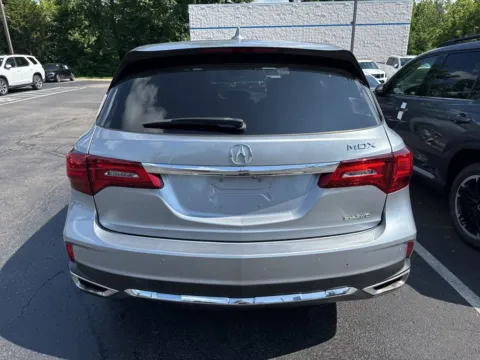 More photos of 2018 Acura MDX w/Technology Pkg at Jay Wolfe Honda, MO