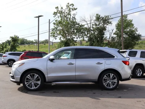 More photos of 2018 Acura MDX w/Technology Pkg at Jay Wolfe Honda, MO