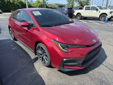 Red 2022 Toyota Corolla SE for sale in Kansas City, MO