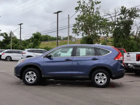 More photos of 2013 Honda CR-V LX at Jay Wolfe Honda, MO